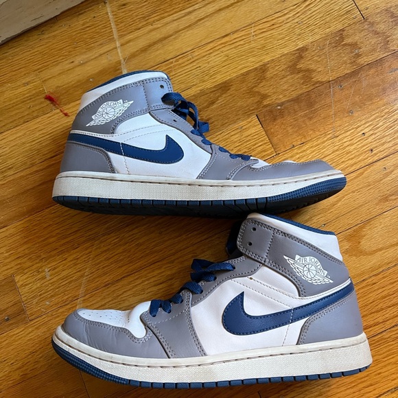 Grey And Blue Jordan 1 - Picture 2 of 7